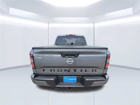Used 2025 Nissan Frontier SV RWD image 7