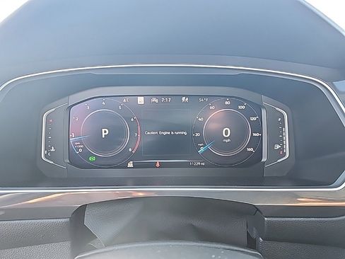 Used 2024 Volkswagen Tiguan SEL R-Line image 24