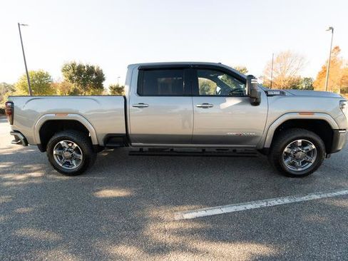 Used 2026 GMC Sierra 2500 AT4 image 2