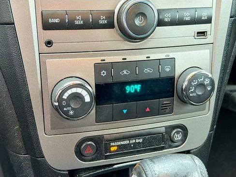 Used 2010 Chevrolet Malibu LTZ image 14