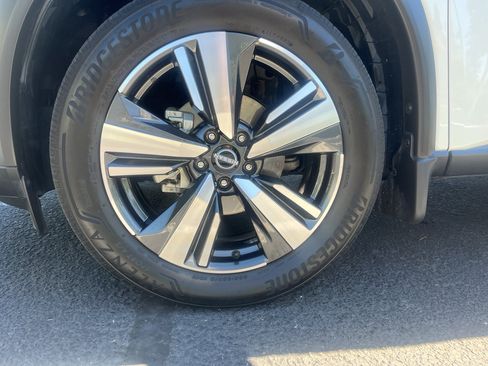 Used 2023 Nissan Rogue SL w/ SL Premium Package AWD/4WD image 10