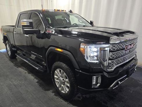 Used 2022 GMC Sierra 2500 Denali image 2