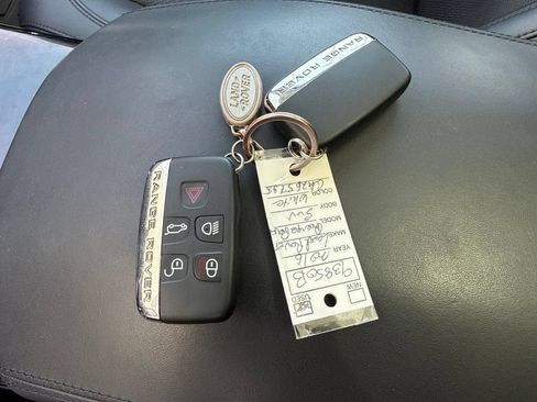 Used 2016 Land Rover Range Rover Supercharged AWD/4WD image 26