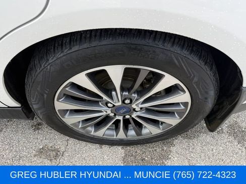 Used 2017 Ford C-MAX Titanium w/ Equipment Group 301A FWD image 8