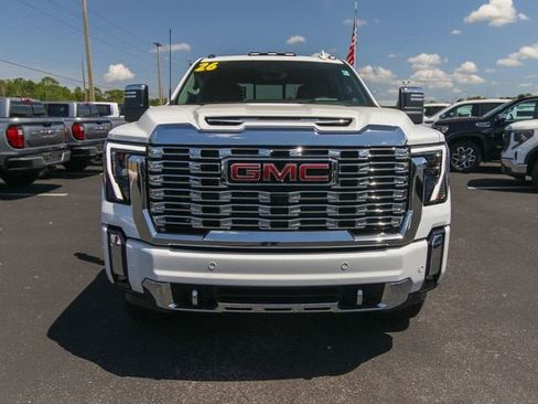 New 2026 GMC Sierra 3500 Denali w/ Denali Reserve Package AWD/4WD image 2