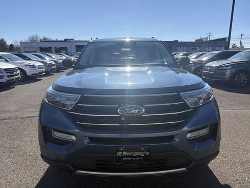 Used 2020 Ford Explorer XLT w/ Equipment Group 202A image 8
