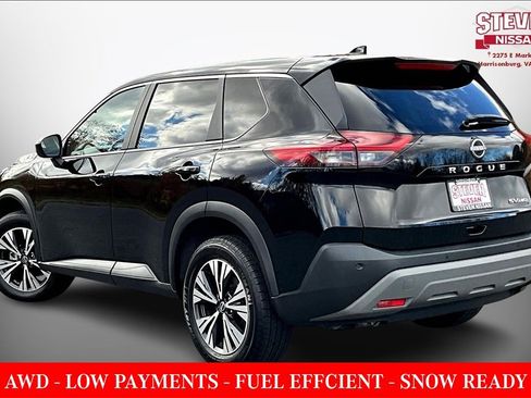 Used 2023 Nissan Rogue SV image 4