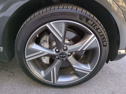 Certified 2025 Genesis GV80 2.5T Prestige image 10