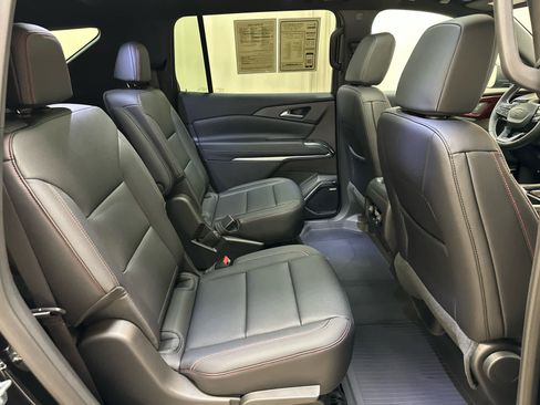 Used 2025 Chevrolet Traverse Z71 w/ Enhanced Driving Package AWD/4WD image 20