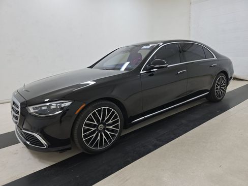 Certified 2022 Mercedes-Benz S 580 4MATIC Sedan w/ Rear Seat Package image 1