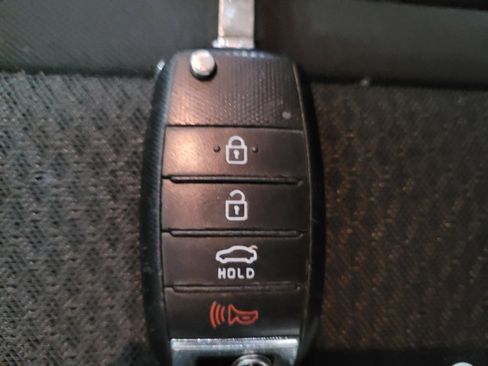 Used 2016 Kia Optima LX FWD image 32