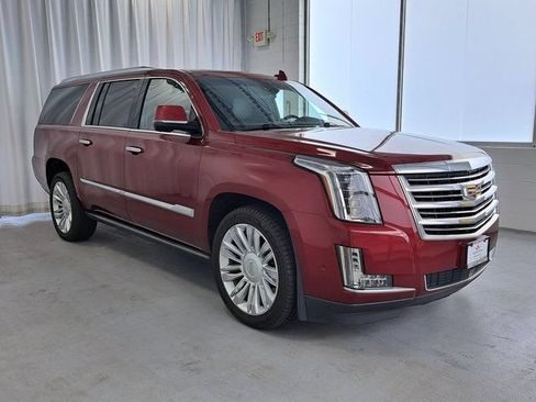 Used 2017 Cadillac Escalade ESV Platinum AWD/4WD image 4