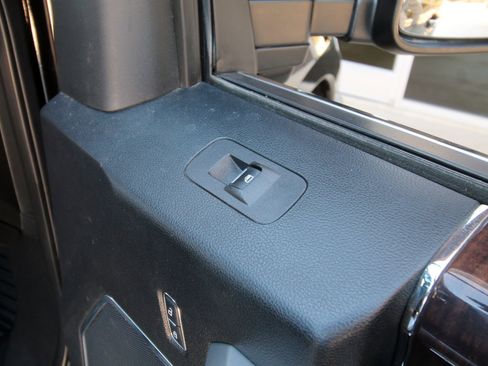 Used 2017 Ford F250 Platinum image 44