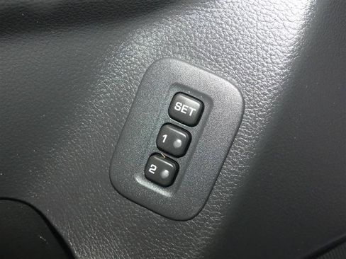 Used 2014 Nissan Armada Platinum w/ 2nd Row Captain Seat Package AWD/4WD image 18