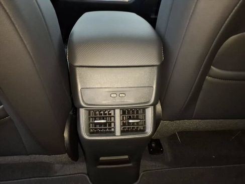 New 2026 Chevrolet Equinox LT w/ Convenience Package II FWD image 18