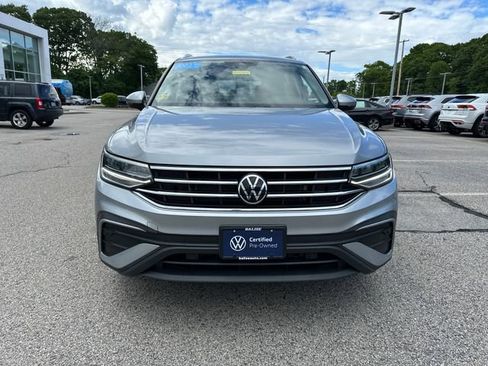 Certified 2023 Volkswagen Tiguan SE w/ Panoramic Sunroof Package AWD/4WD image 2