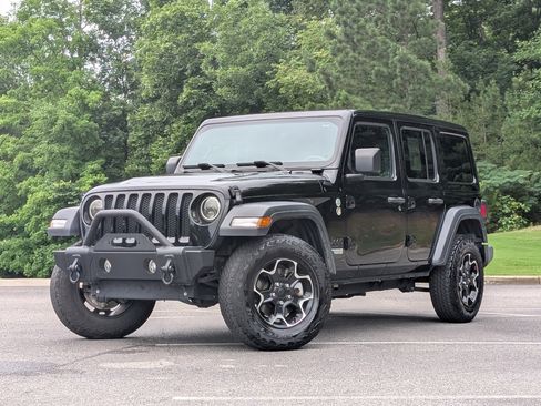 Used 2021 Jeep Wrangler Unlimited Sport w/ Sun And Sound Package AWD/4WD image 4