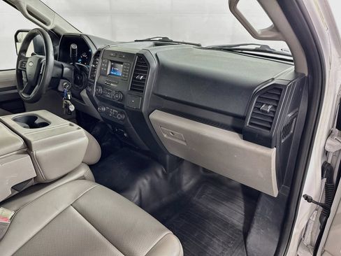 Used 2020 Ford F150 XL w/ Trailer Tow Package RWD image 25