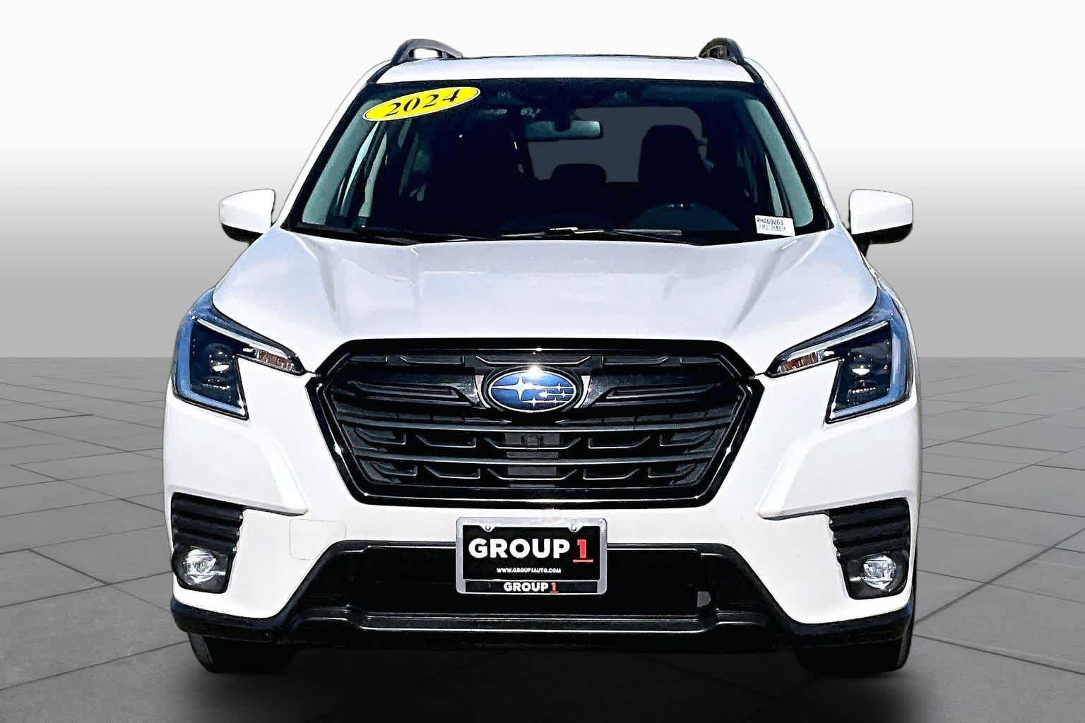 Used 2024 Subaru Forester Premium AWD/4WD image 3