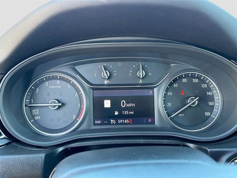 Used 2019 Buick Regal Preferred w/ Sights and Sounds Package image 13