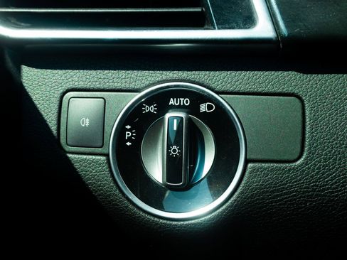 Used 2018 Mercedes-Benz GLE 350 4MATIC w/ Premium 1 Package image 22