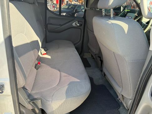 Used 2016 Nissan Frontier SV image 29