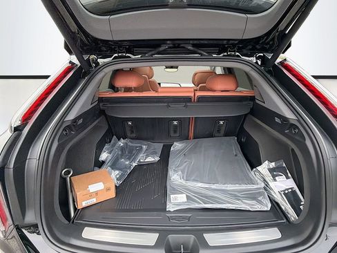 New 2026 Cadillac Optiq Sport 2 image 28