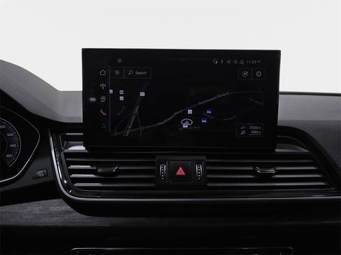 Certified 2025 Audi Q5 2.0T Premium Plus w/ Premium Plus Package image 22