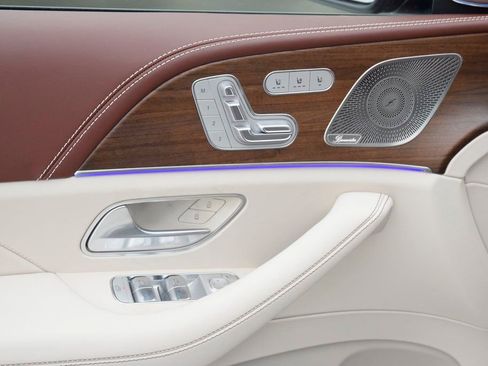 New 2026 Mercedes-Benz Maybach GLS 600 4MATIC image 19