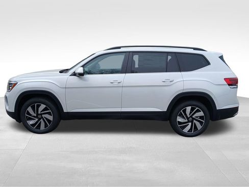 New 2026 Volkswagen Atlas SE image 2