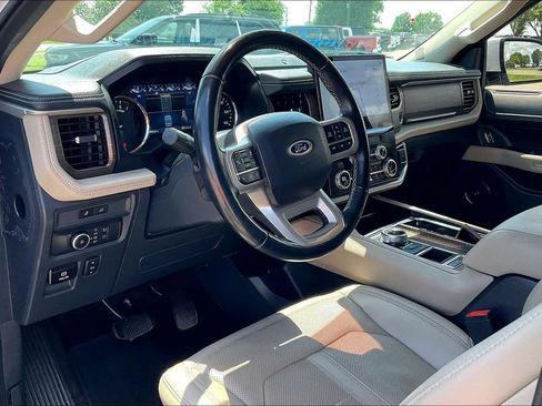 Used 2022 Ford Expedition Limited RWD image 13