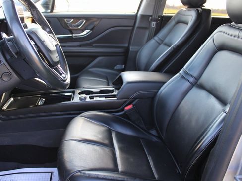 Used 2021 Lincoln Corsair Reserve w/ Equipment Group 201A image 9