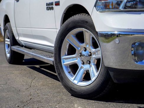 Used 2018 RAM 1500 Lone Star image 3