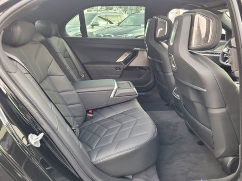 New 2025 BMW 750e xDrive image 16