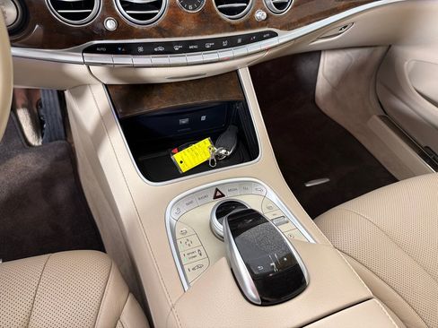 Used 2017 Mercedes-Benz S 550 4MATIC Sedan image 20