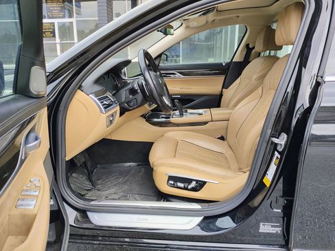 Used 2016 BMW 740i 740i Sedan 4D image 9