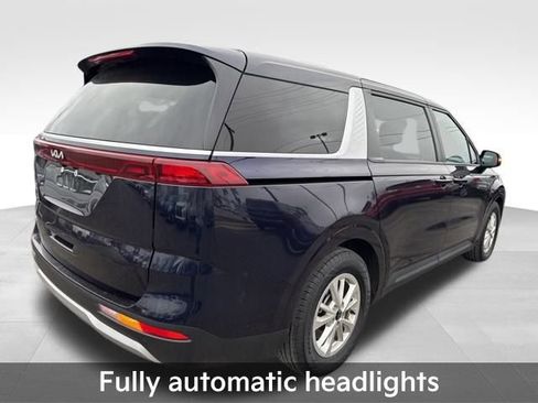 Used 2024 Kia Carnival LX FWD image 10