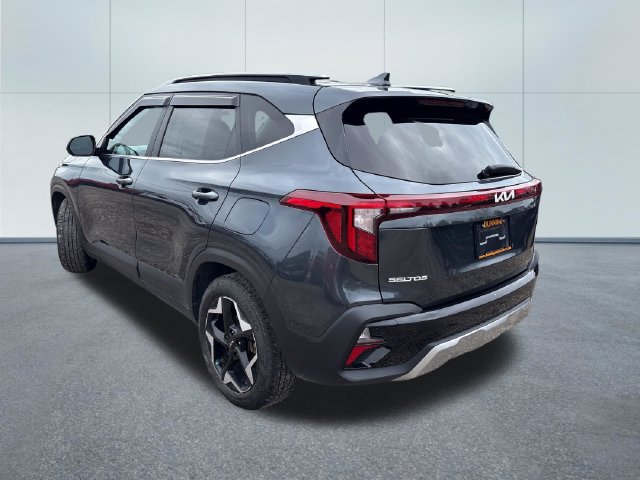 Used 2024 Kia Seltos EX FWD image 2