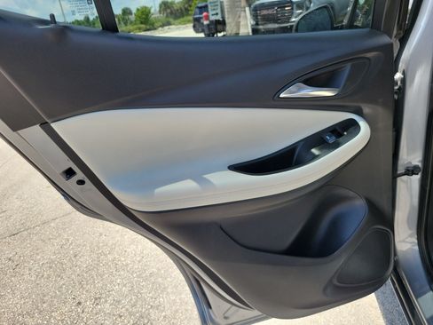 Used 2024 Buick Encore GX Avenir FWD image 25