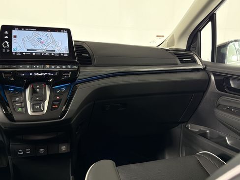 Used 2025 Honda Odyssey Elite image 29