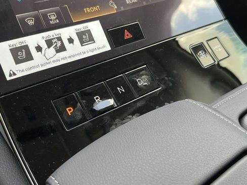 New 2027 INFINITI QX80 Luxe RWD image 17