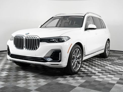Used 2022 BMW X7 xDrive40i w/ Premium Package image 2