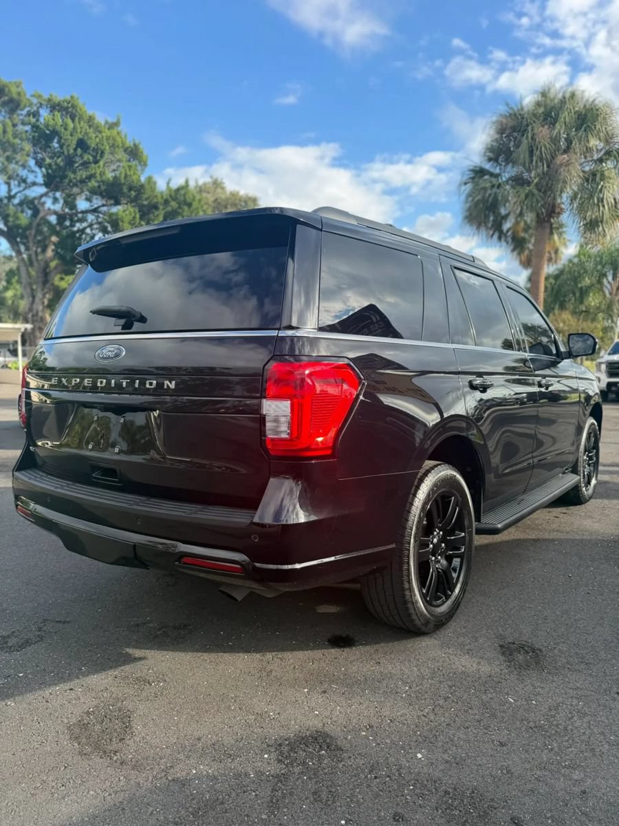 Used 2024 Ford Expedition XLT RWD image 5