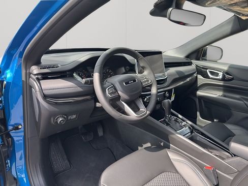 New 2026 Jeep Compass Latitude image 26