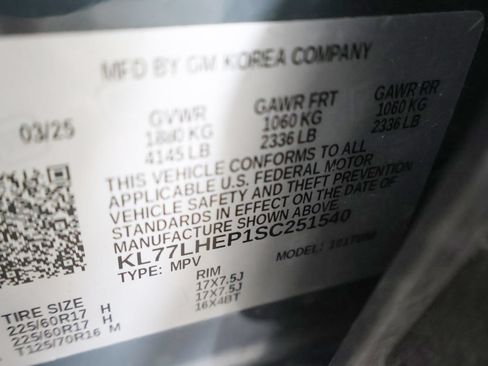 Used 2025 Chevrolet Trax LT FWD image 42