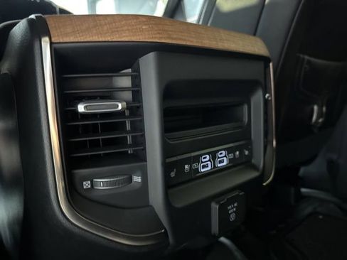 Used 2024 RAM 1500 Limited image 19
