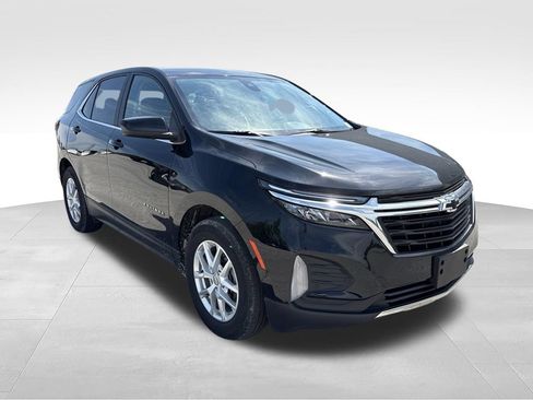 Used 2024 Chevrolet Equinox LT w/ LPO, Floor Liner Package FWD image 3