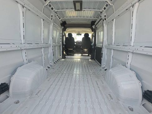 Used 2024 RAM ProMaster 2500 w/ Safety Group FWD image 7