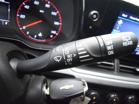 Used 2024 Chevrolet Trax RS w/ Driver Confidence Package FWD image 32