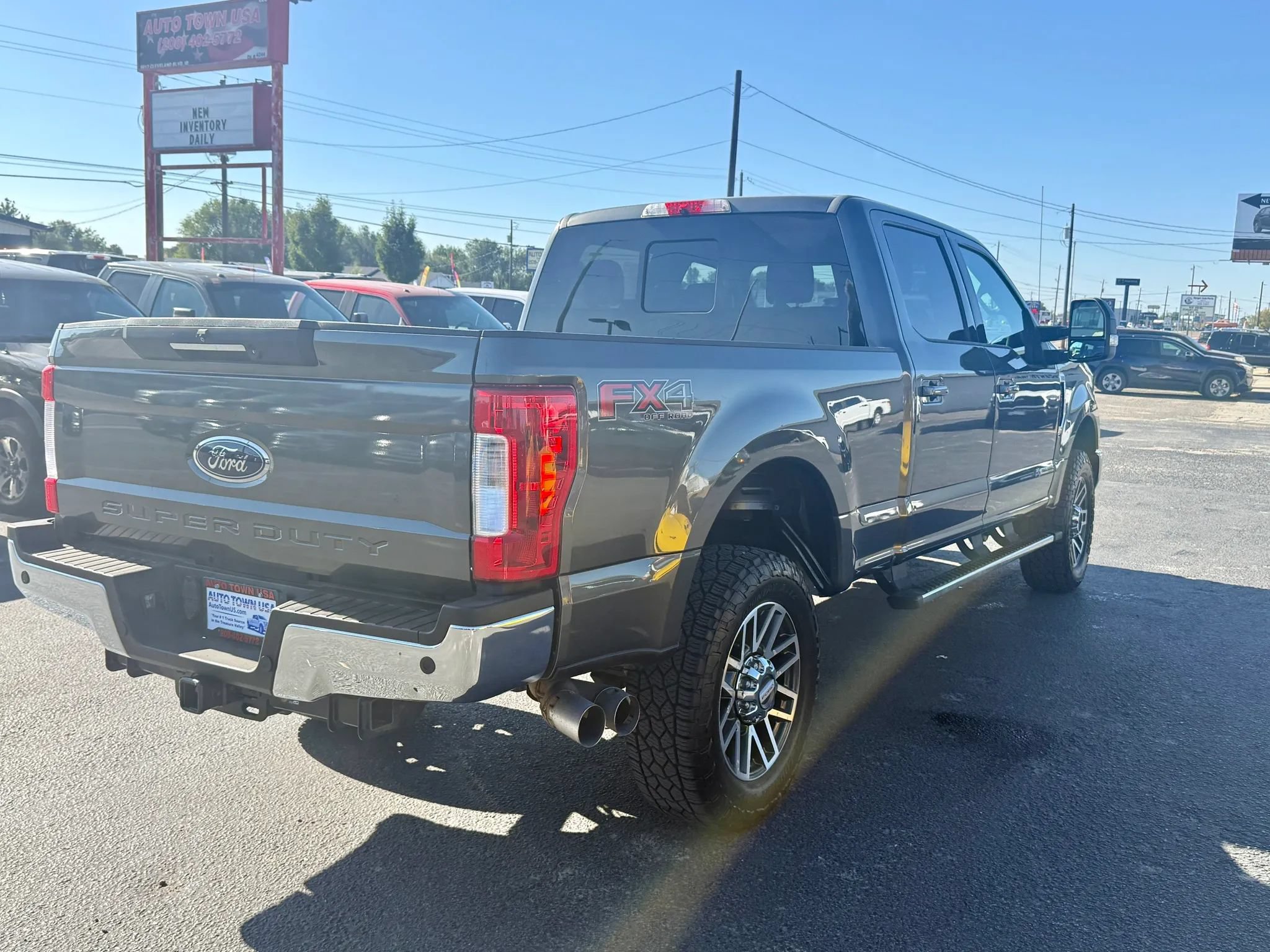 Used 2017 Ford F250 Lariat AWD/4WD image 5